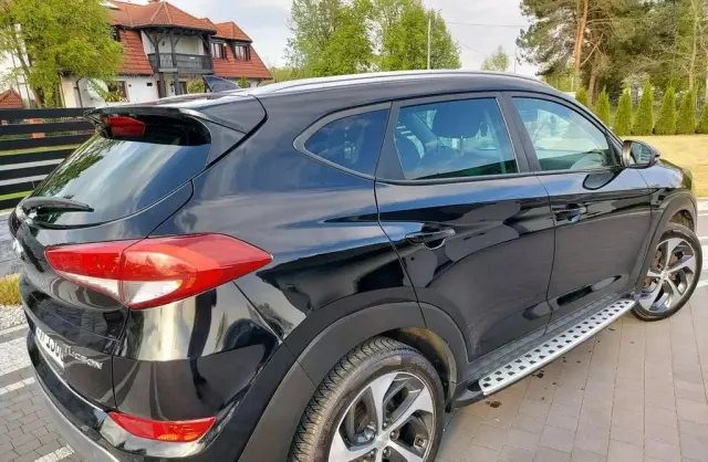 HYUNDAI Tucson 