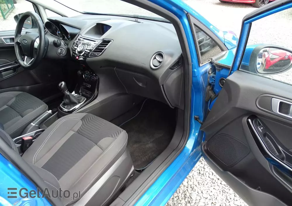 FORD Fiesta 1.0 EcoBoost Hybrid S&S TITANIUM