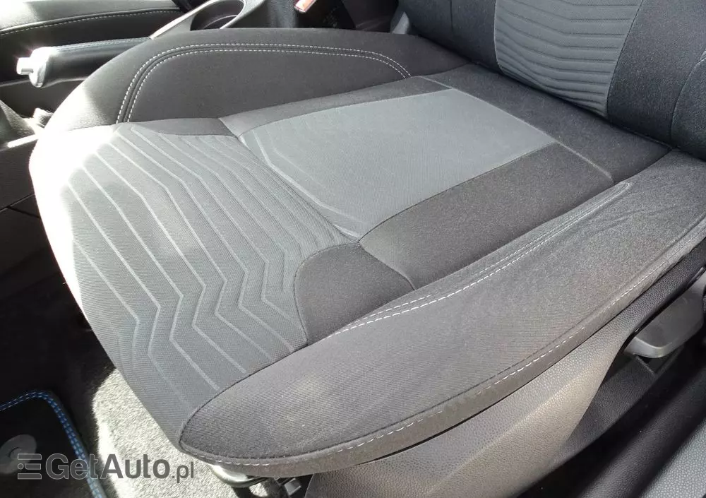 FORD Fiesta 1.0 EcoBoost Hybrid S&S TITANIUM