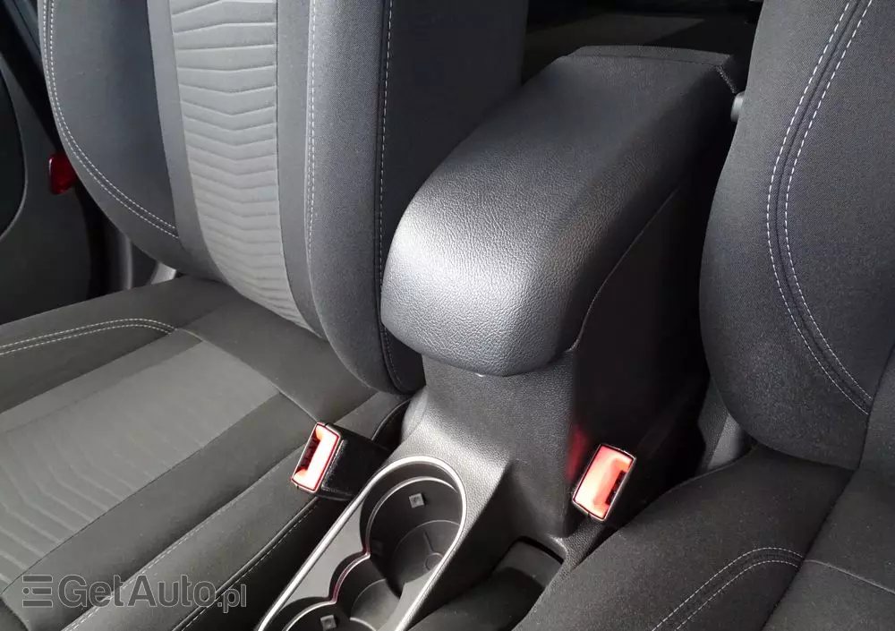 FORD Fiesta 1.0 EcoBoost Hybrid S&S TITANIUM