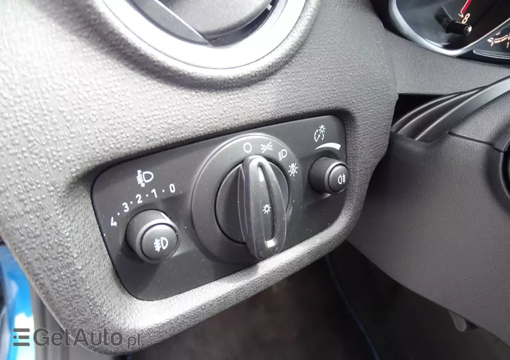 FORD Fiesta 1.0 EcoBoost Hybrid S&S TITANIUM