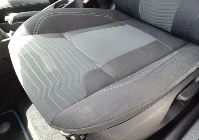 FORD Fiesta 1.0 EcoBoost Hybrid S&S TITANIUM