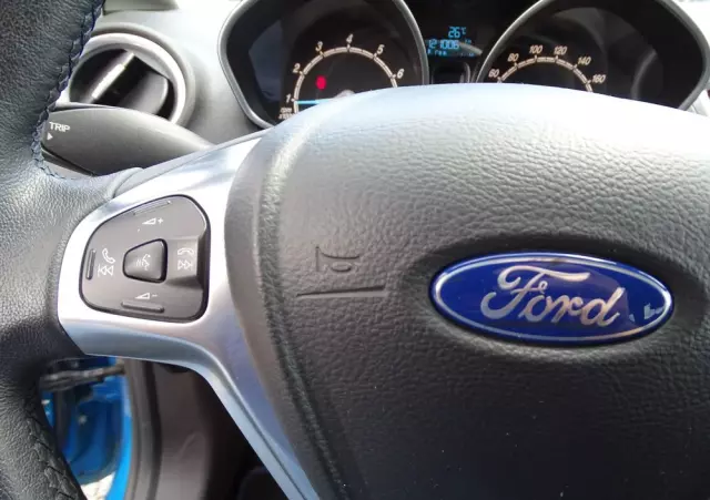 FORD Fiesta 1.0 EcoBoost Hybrid S&S TITANIUM