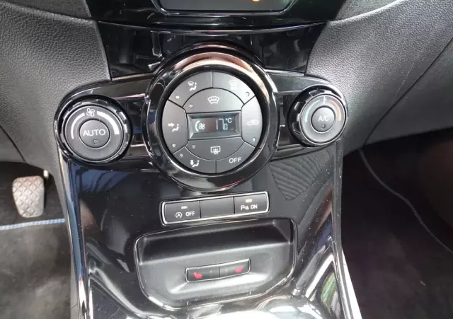 FORD Fiesta 1.0 EcoBoost Hybrid S&S TITANIUM