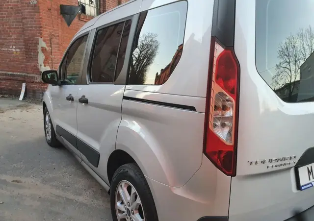 FORD Tourneo Connect 1.5 EcoBlue Active