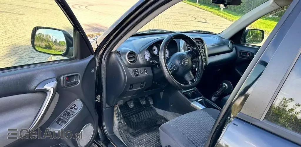 TOYOTA Rav 4 