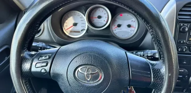 TOYOTA Rav 4 