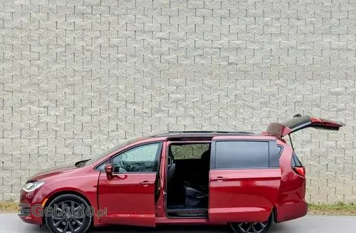 CHRYSLER Pacifica 
