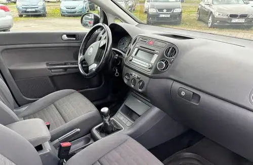 VOLKSWAGEN Golf Plus 