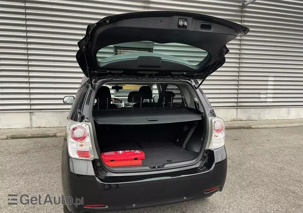 TOYOTA Verso 1.8 Premium 7os