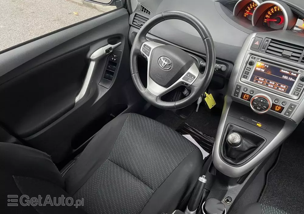 TOYOTA Verso 1.8 Premium 7os