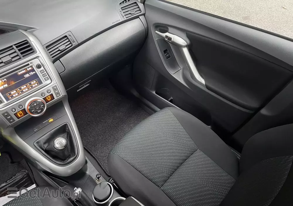 TOYOTA Verso 1.8 Premium 7os