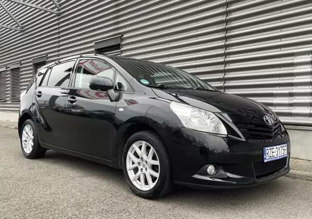TOYOTA Verso 1.8 Premium 7os