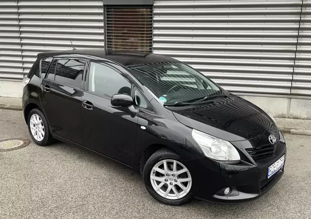 TOYOTA Verso 1.8 Premium 7os