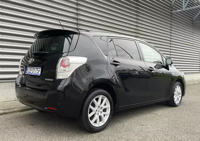 TOYOTA Verso 1.8 Premium 7os
