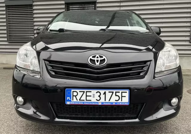 TOYOTA Verso 1.8 Premium 7os