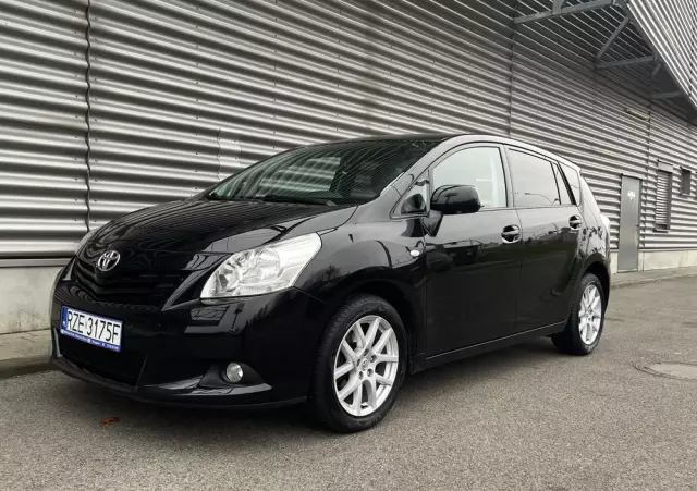 TOYOTA Verso 1.8 Premium 7os