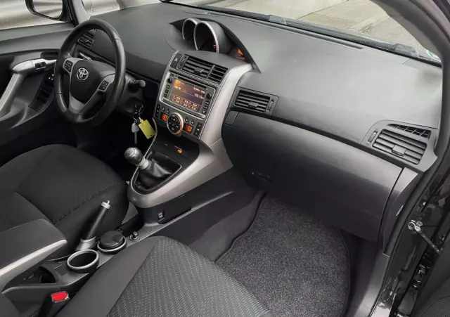 TOYOTA Verso 1.8 Premium 7os