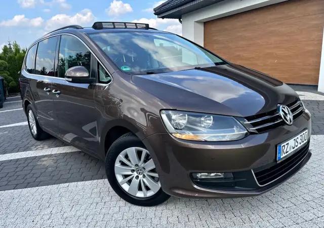 VOLKSWAGEN Sharan 2.0 TDI DSG BlueMotion Technology Comfortline