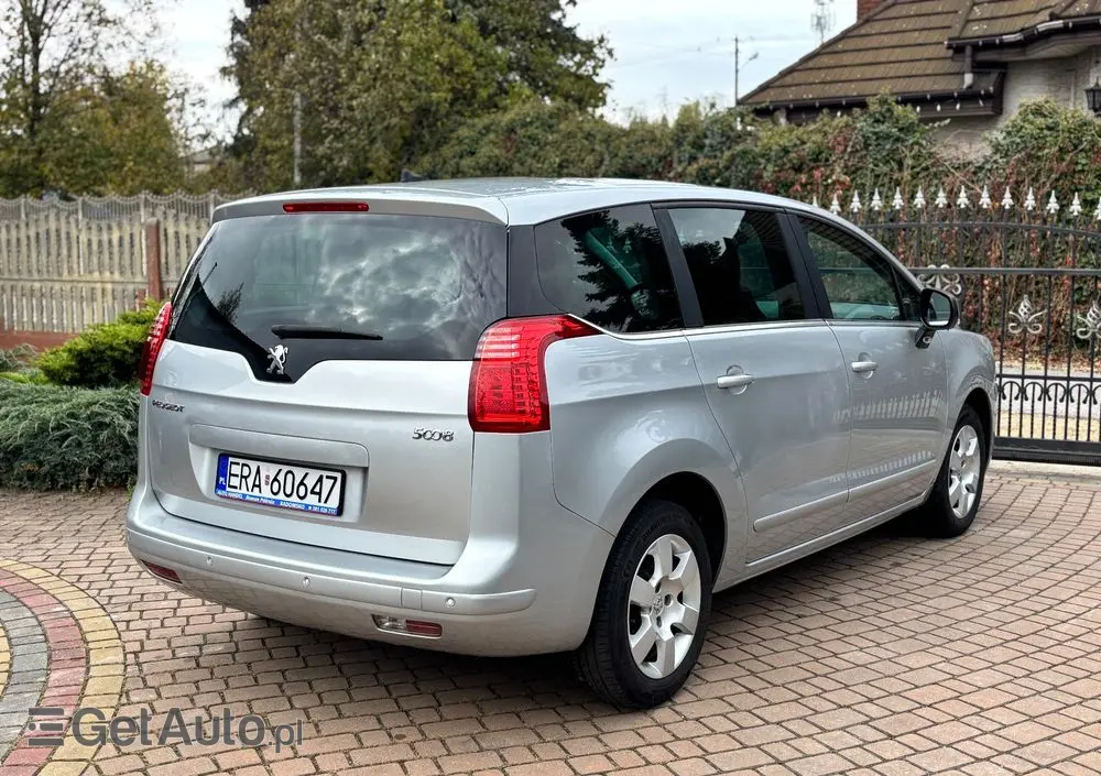 PEUGEOT 5008 1.6 THP Family 7os