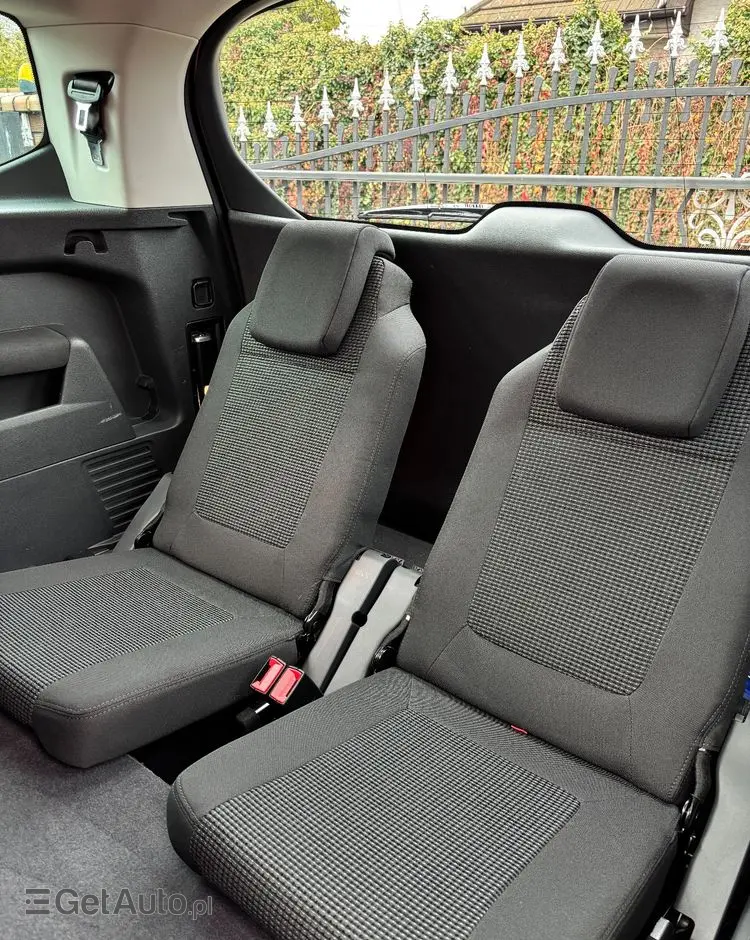 PEUGEOT 5008 1.6 THP Family 7os