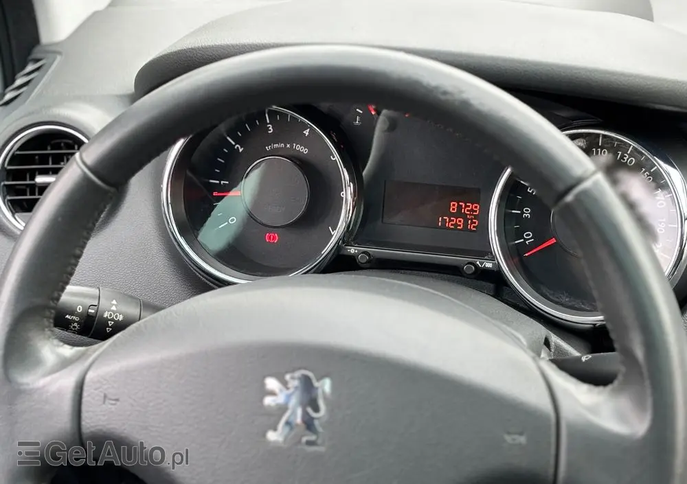 PEUGEOT 5008 1.6 THP Family 7os
