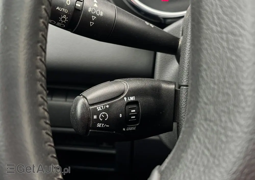PEUGEOT 5008 1.6 THP Family 7os