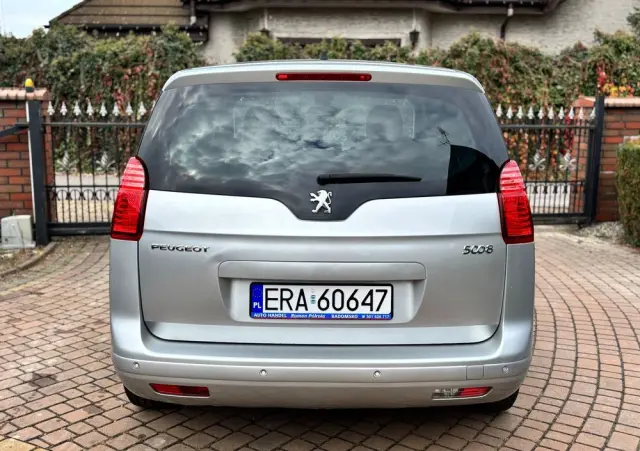PEUGEOT 5008 1.6 THP Family 7os
