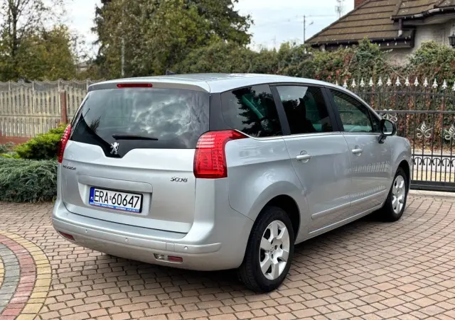 PEUGEOT 5008 1.6 THP Family 7os