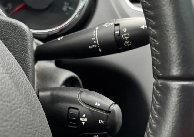 PEUGEOT 5008 1.6 THP Family 7os