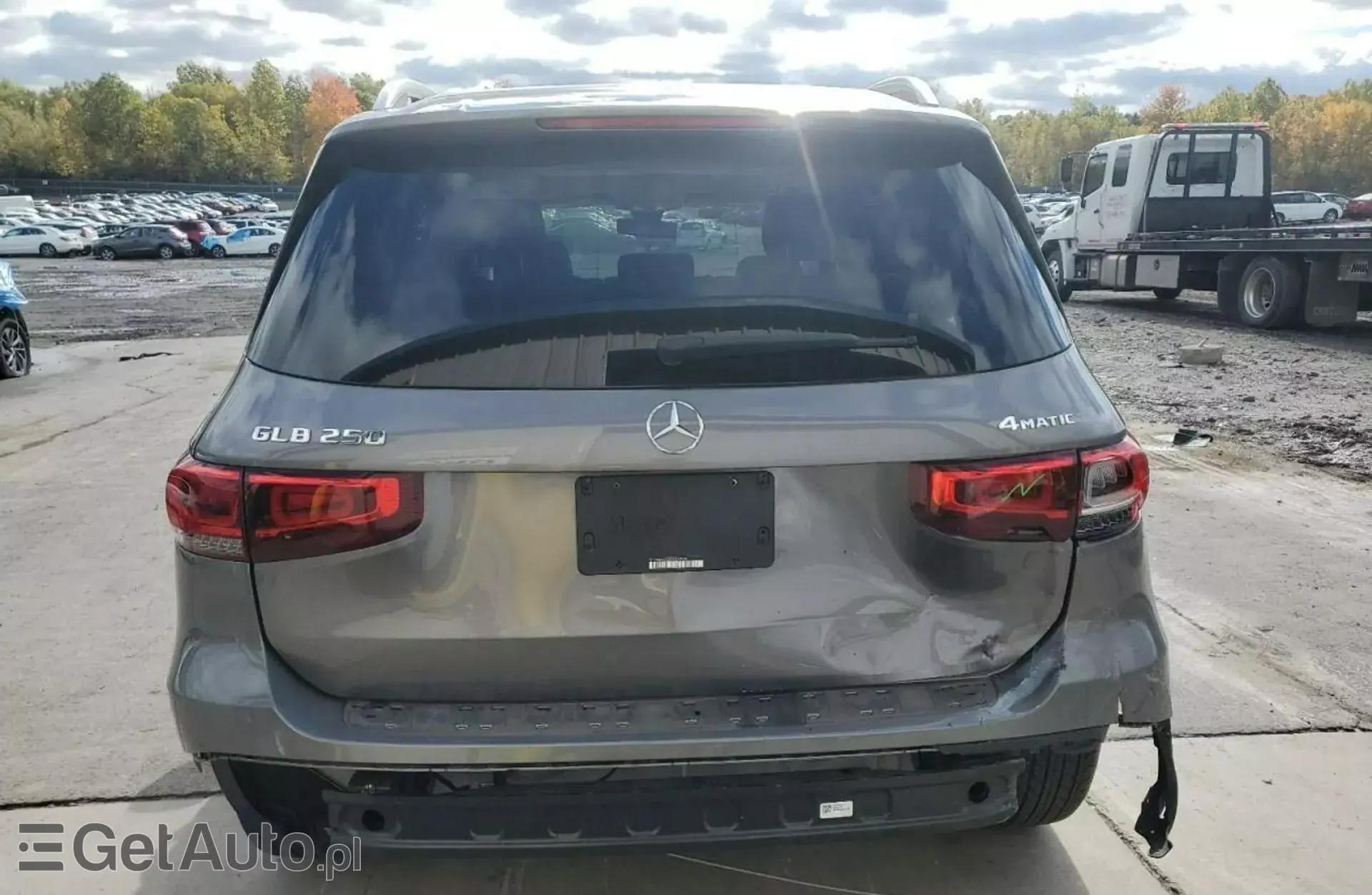 MERCEDES-BENZ GLB 