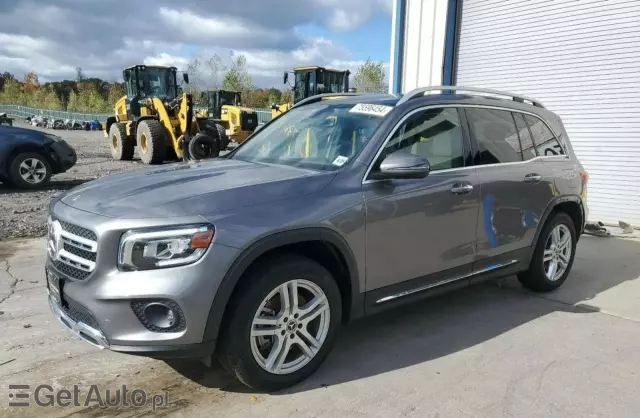 MERCEDES-BENZ GLB 