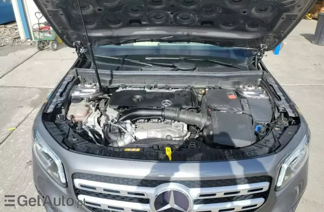 MERCEDES-BENZ GLB 