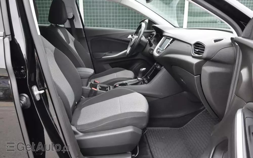 OPEL Grandland X 1.2 T GPF Design Line S&S