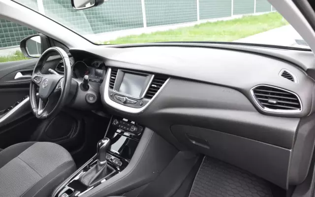 OPEL Grandland X 1.2 T GPF Design Line S&S