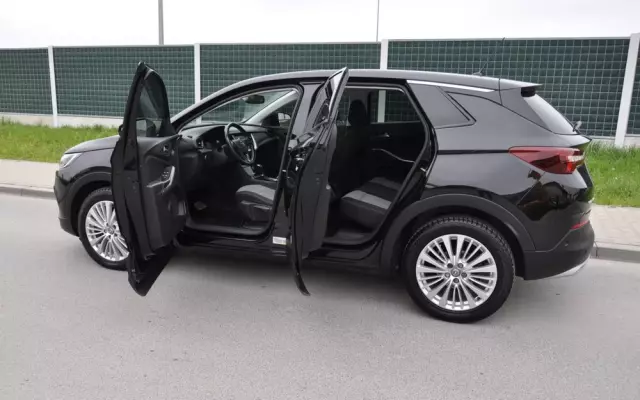 OPEL Grandland X 1.2 T GPF Design Line S&S