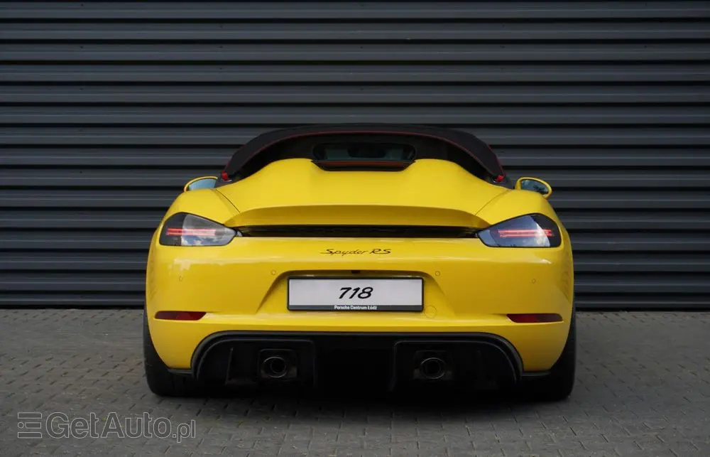 PORSCHE 718 Spyder 