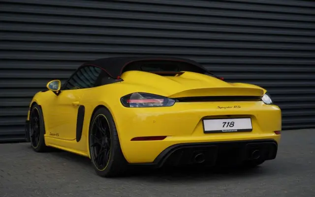PORSCHE 718 Spyder 
