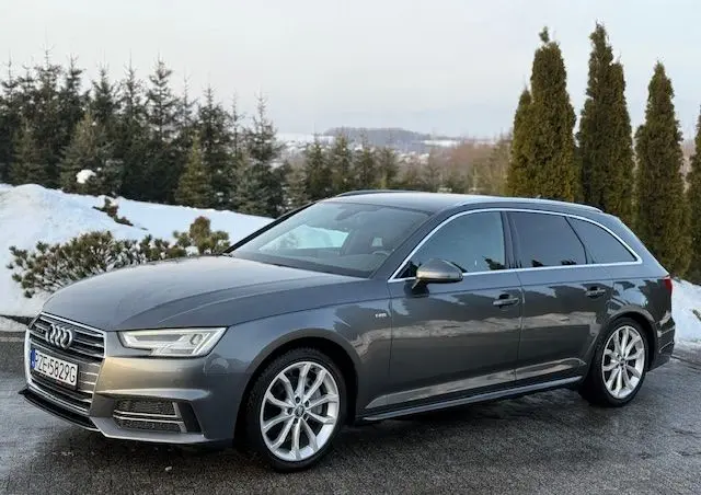 AUDI A4 Avant 2.0 TDI Quattro Sport S tronic