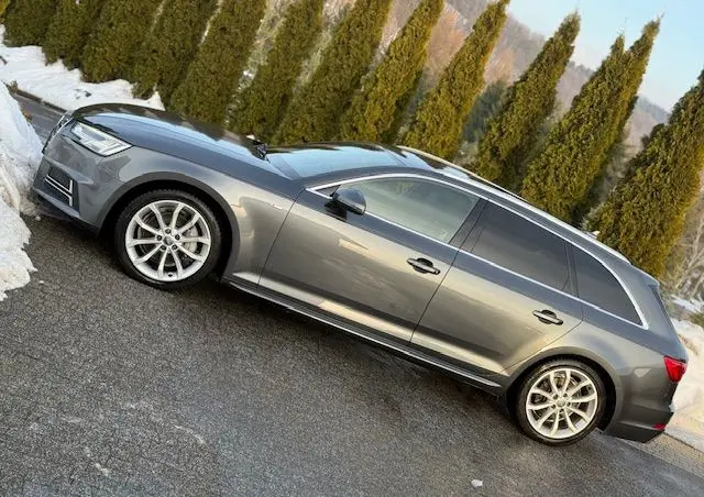 AUDI A4 Avant 2.0 TDI Quattro Sport S tronic