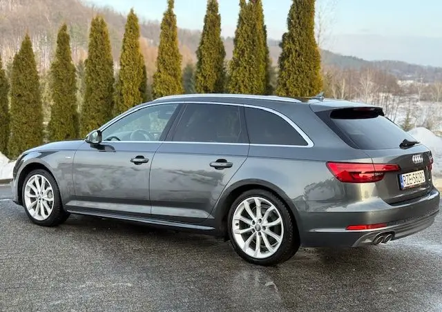 AUDI A4 Avant 2.0 TDI Quattro Sport S tronic