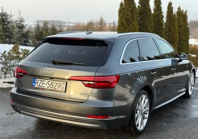 AUDI A4 Avant 2.0 TDI Quattro Sport S tronic