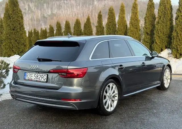 AUDI A4 Avant 2.0 TDI Quattro Sport S tronic
