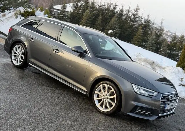 AUDI A4 Avant 2.0 TDI Quattro Sport S tronic