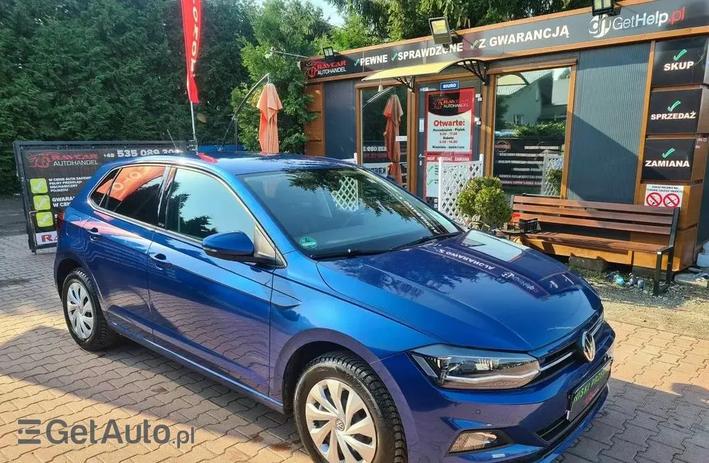 VOLKSWAGEN Polo 