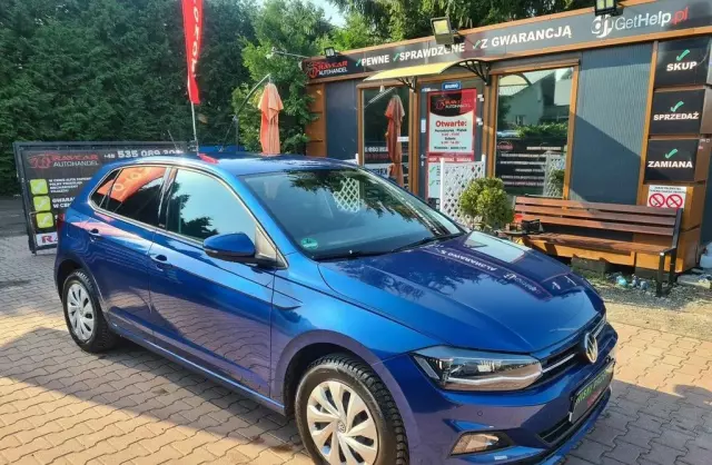 VOLKSWAGEN Polo 