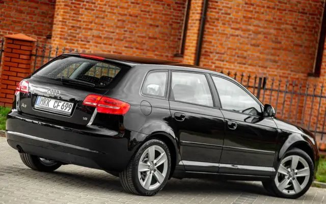 AUDI A3 Sportback 1.6 S tronic Ambition