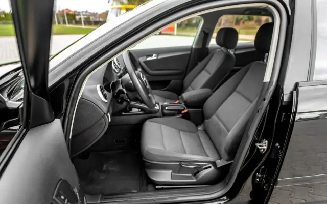 AUDI A3 Sportback 1.6 S tronic Ambition