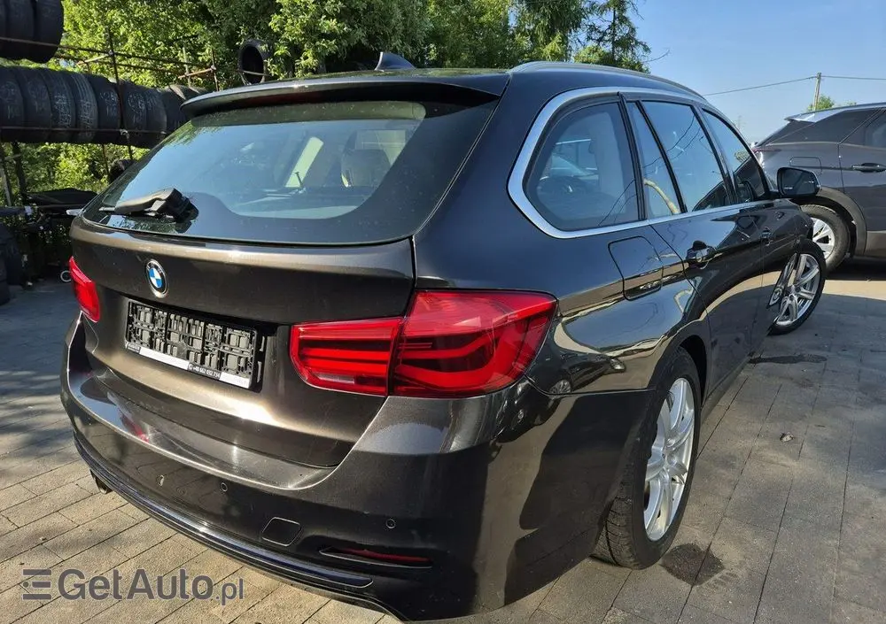 BMW Seria 3 320d Touring Sport Line