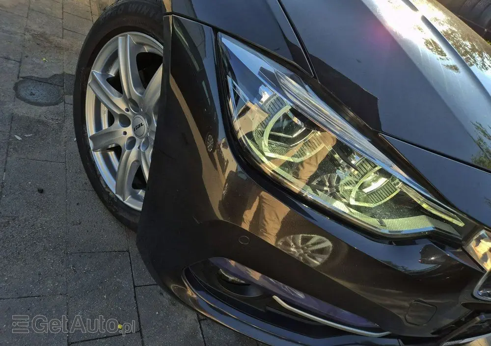 BMW Seria 3 320d Touring Sport Line